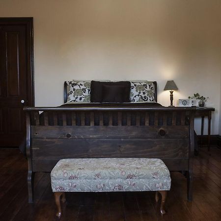 The Mitchell House Bed And Breakfast Circleville Экстерьер фото