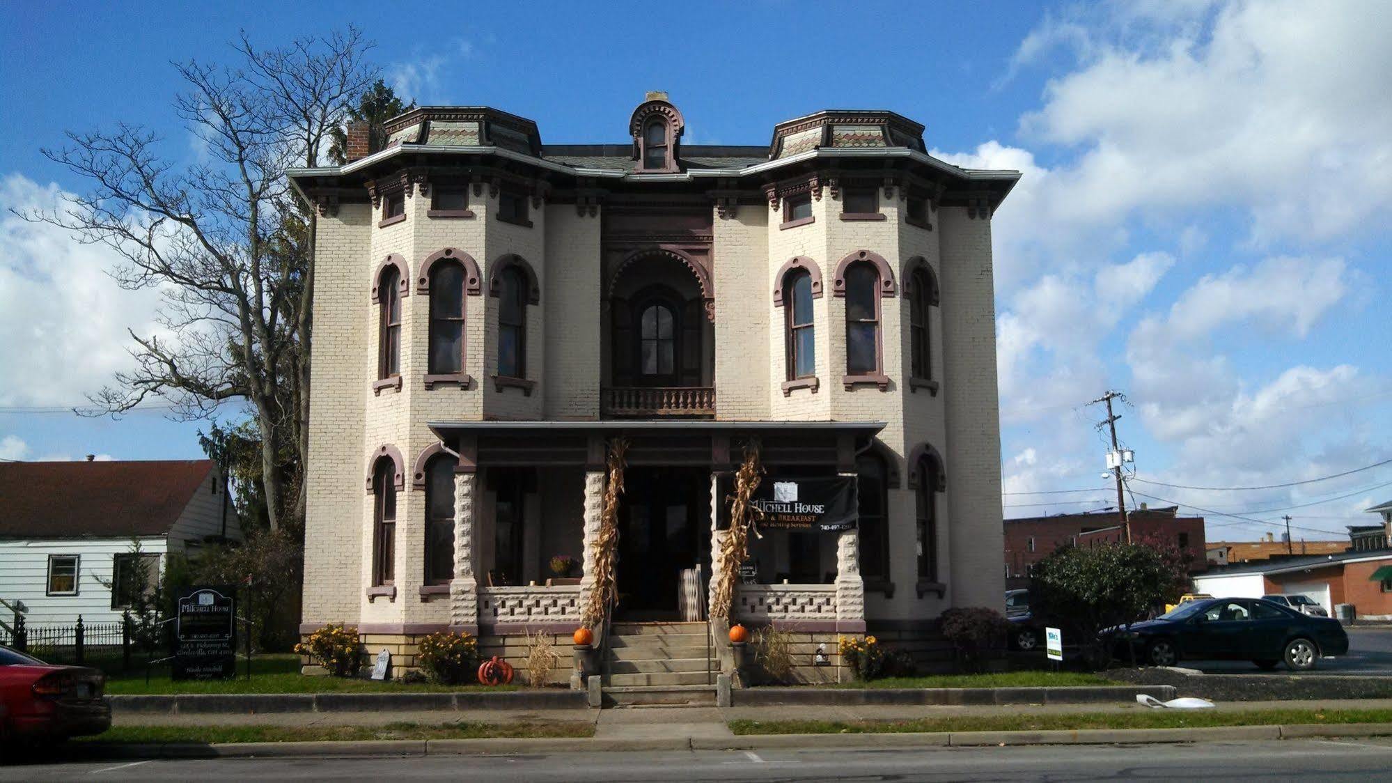 The Mitchell House Bed And Breakfast Circleville Экстерьер фото