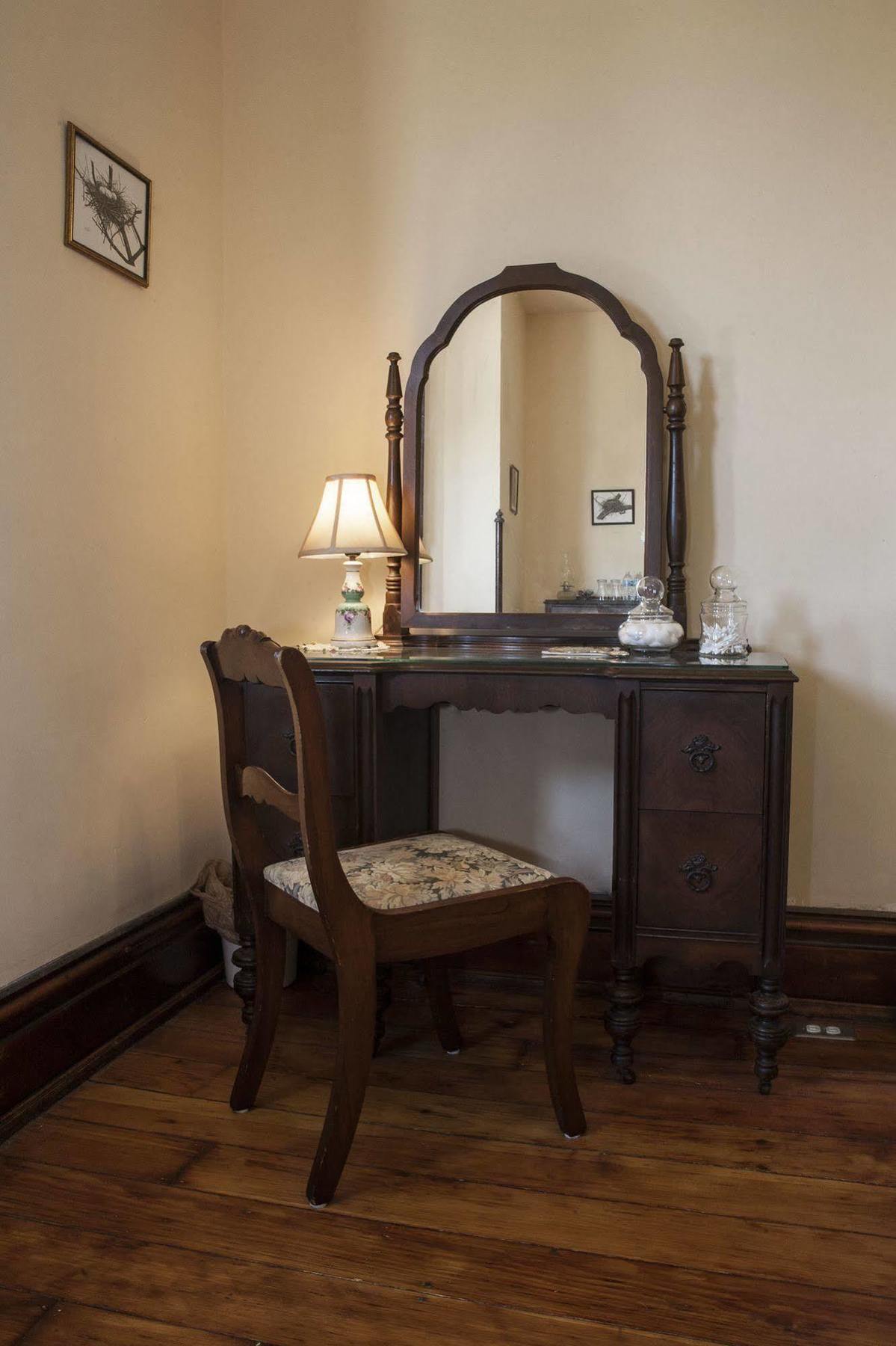 The Mitchell House Bed And Breakfast Circleville Экстерьер фото